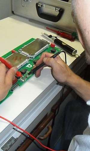 Manutenção em inversores de frequencia Manutenção em inversores de frequencia