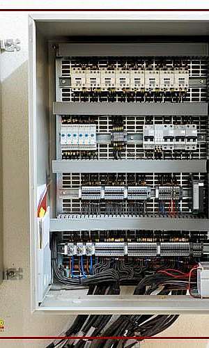 Painéis de comando eletrico Painéis de comando eletrico